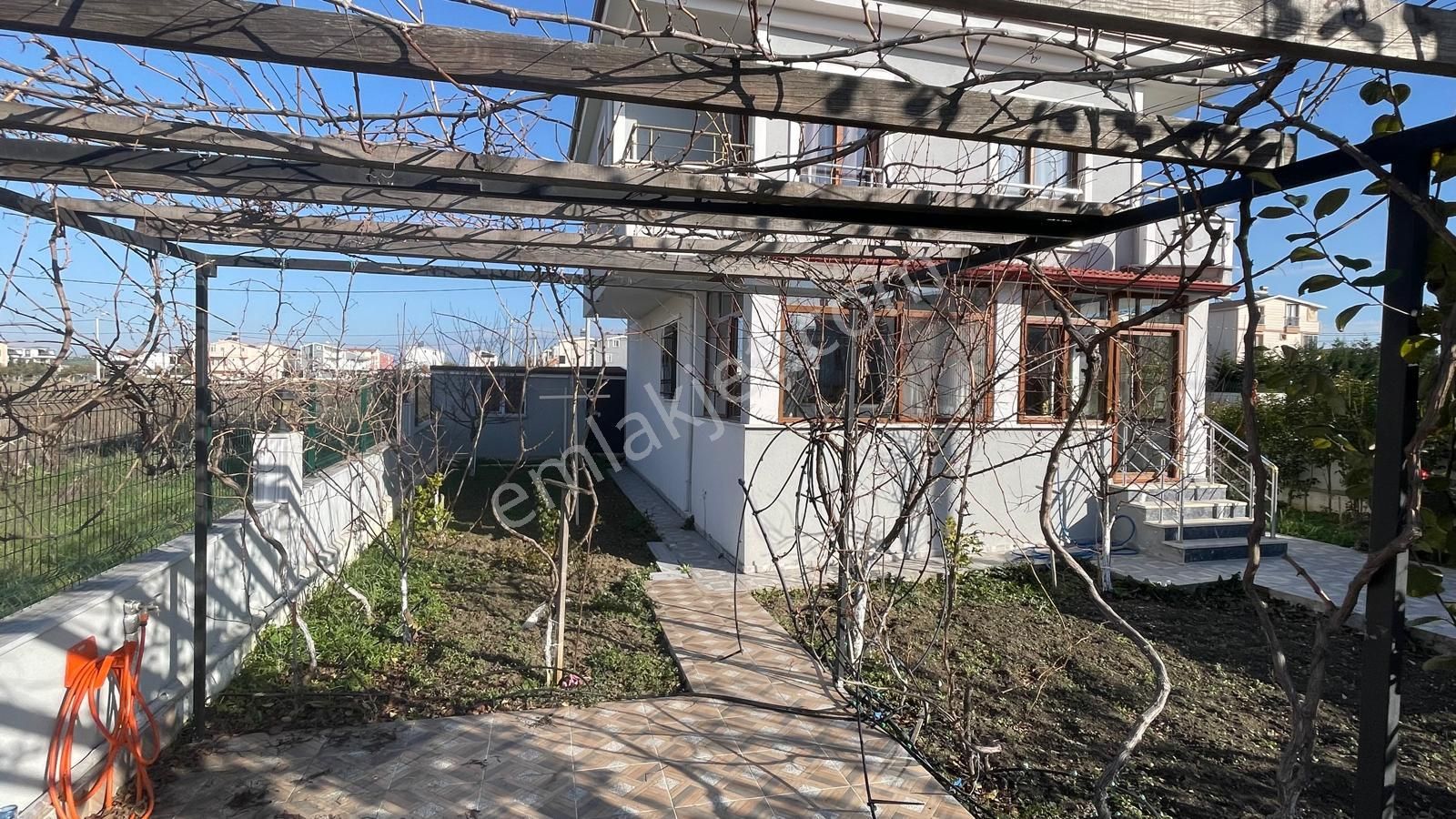 Acil Satılık Yeniçiftlikte 315 M2 Arsa İçerisinde İskanlı Müstakil Villa Yazlık - Görsel 25