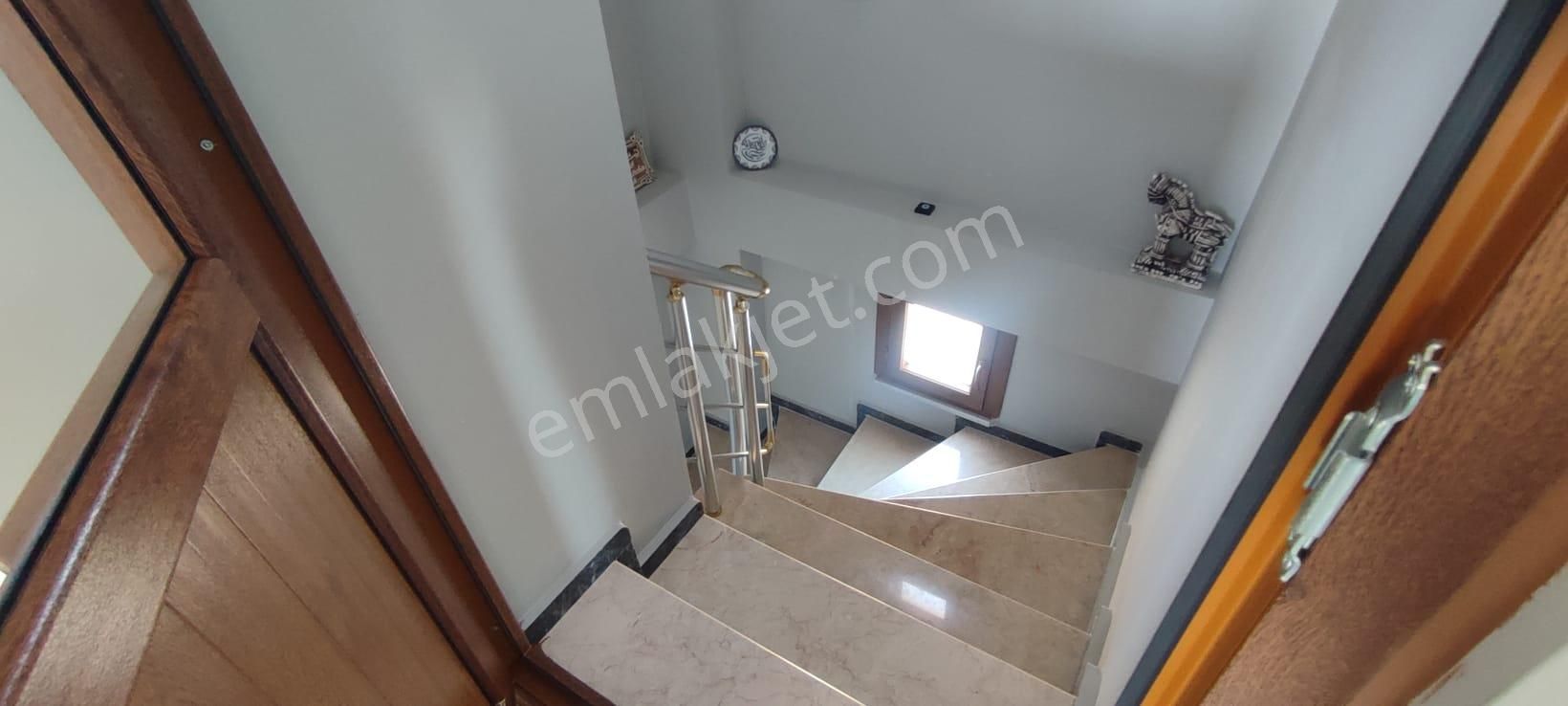 Acil Satılık Yeniçiftlikte 315 M2 Arsa İçerisinde İskanlı Müstakil Villa Yazlık - Görsel 13