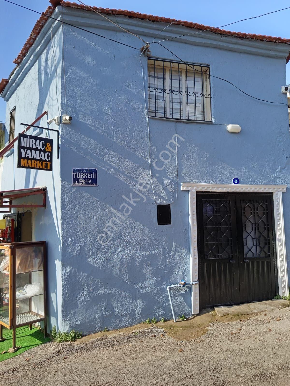 Bayındır Hacıibrahim Mahallesinde İçinde Bakkal İşletmesi Olan 85 M - Görsel 2