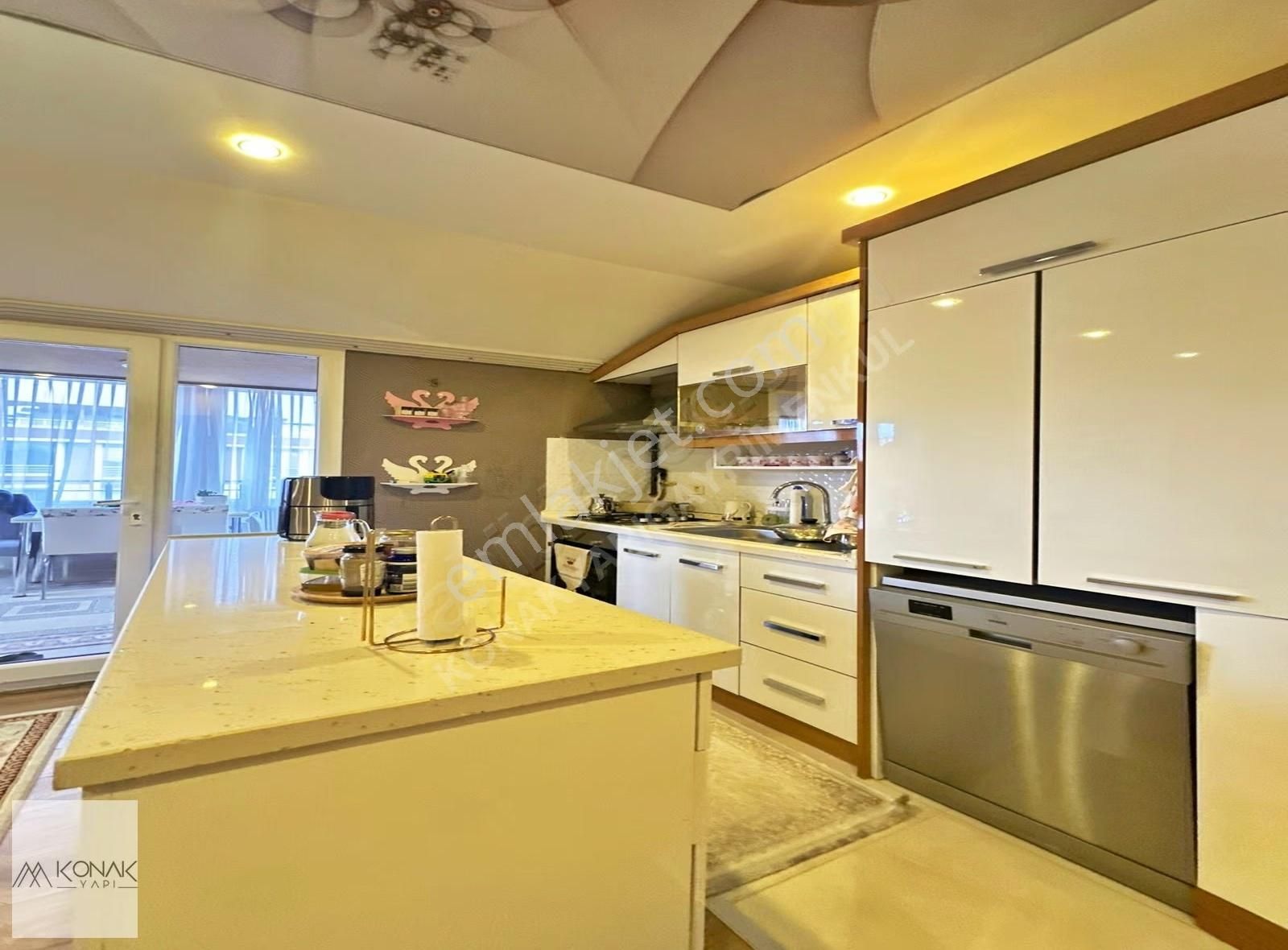 Konak Yapı'dan Beylikdüzü'nde 5+2 Butik Site Otoparklı Dubleks - Görsel 13