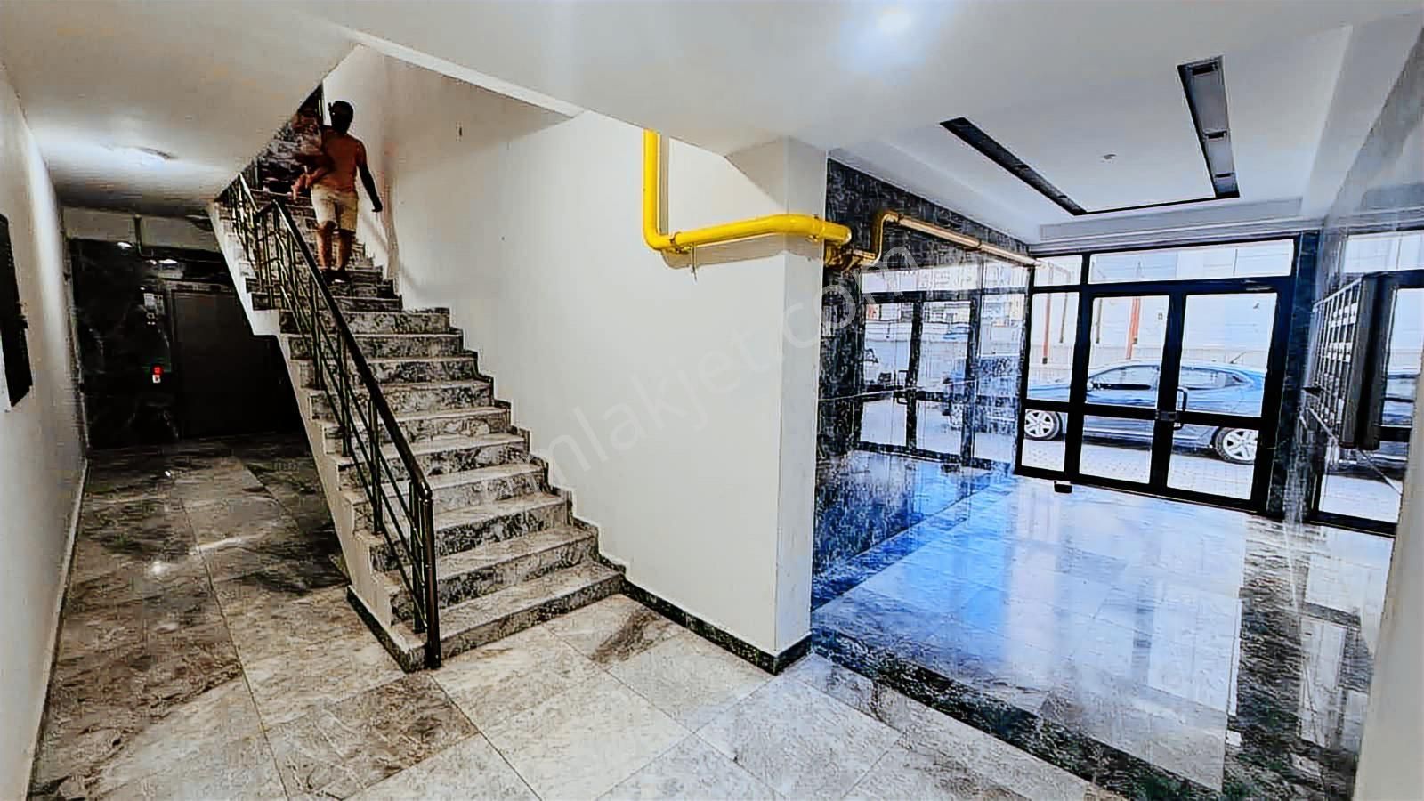 Bkc'den Atakentte 2+1 Mükemmel Konumda Harika Daire - Görsel 4