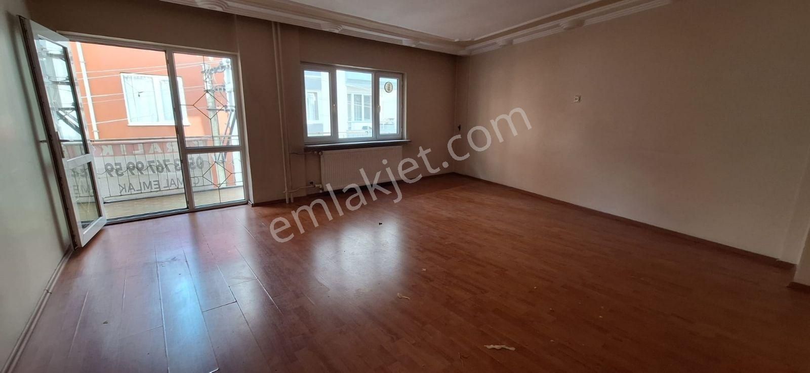 Cemal Emlak Bursa Yildirim Setbaşı Namazgah Pazar İçinde Geniş - Görsel 31