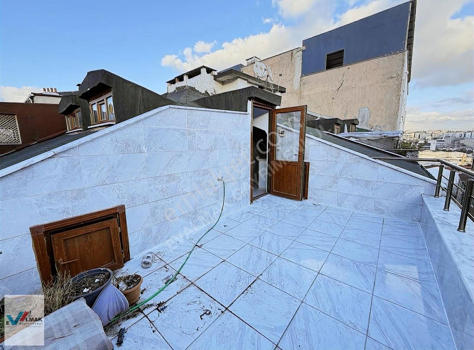 Evalmak'ta Tevfikbey Mah.de 4+1(150m2) Geniş Ferah Dubleks Daire - Görsel 17