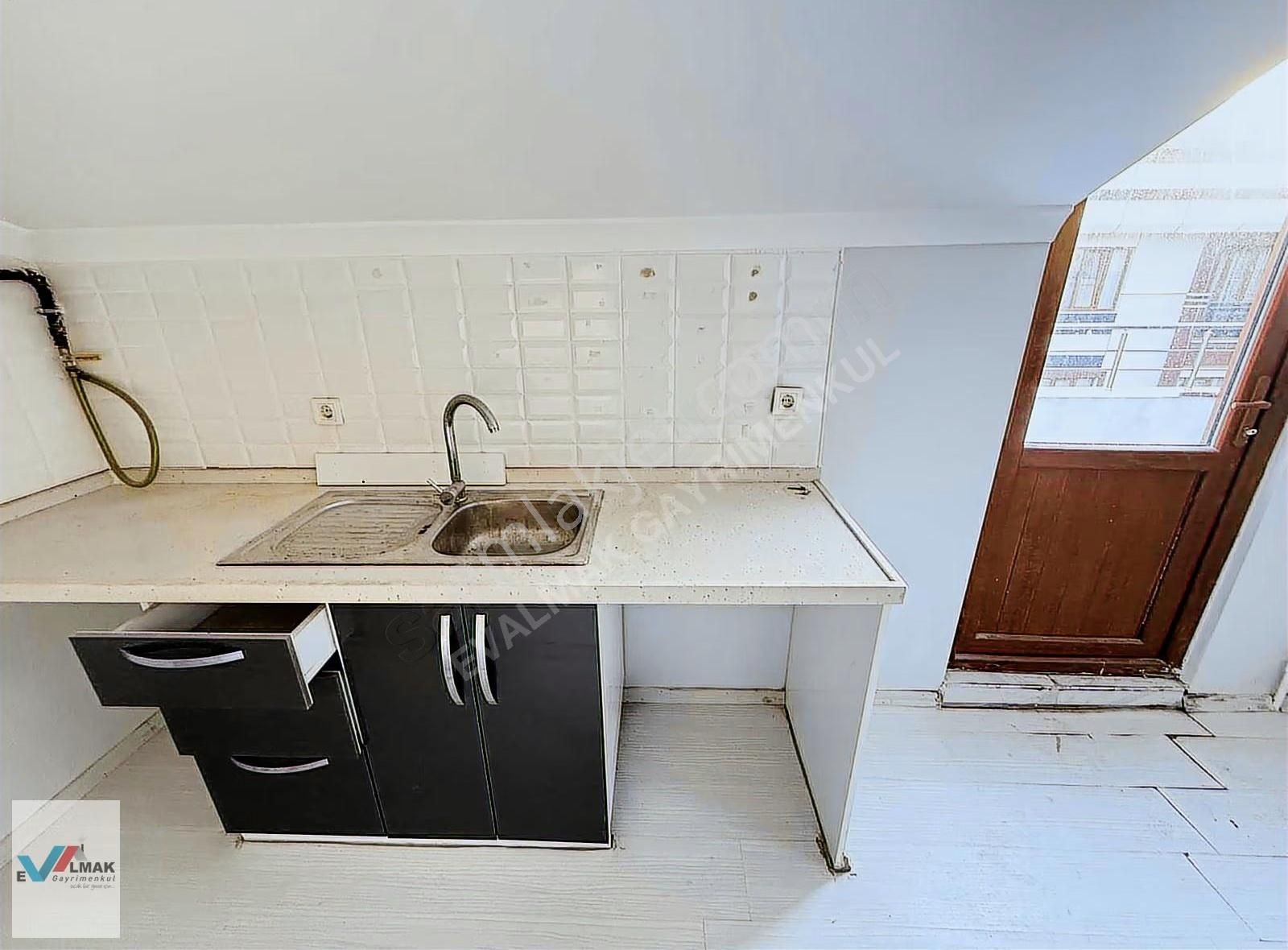 Evalmak'ta Tevfikbey Mah.de 4+1(150m2) Geniş Ferah Dubleks Daire - Görsel 24