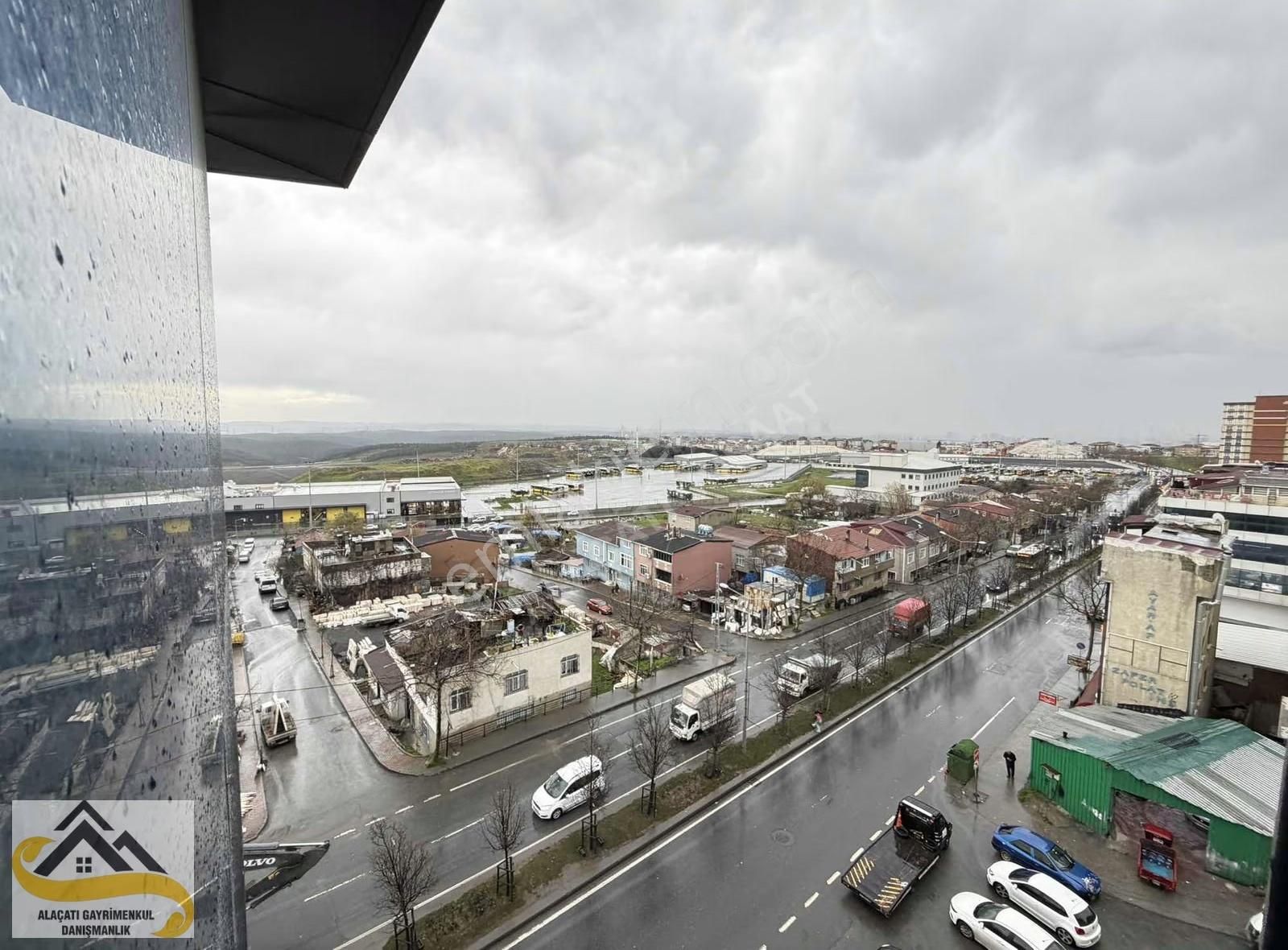 Alacatı İş Hükümet Konağı Yani 3 Kat Kiralik Plazada Dükkan - Görsel 33