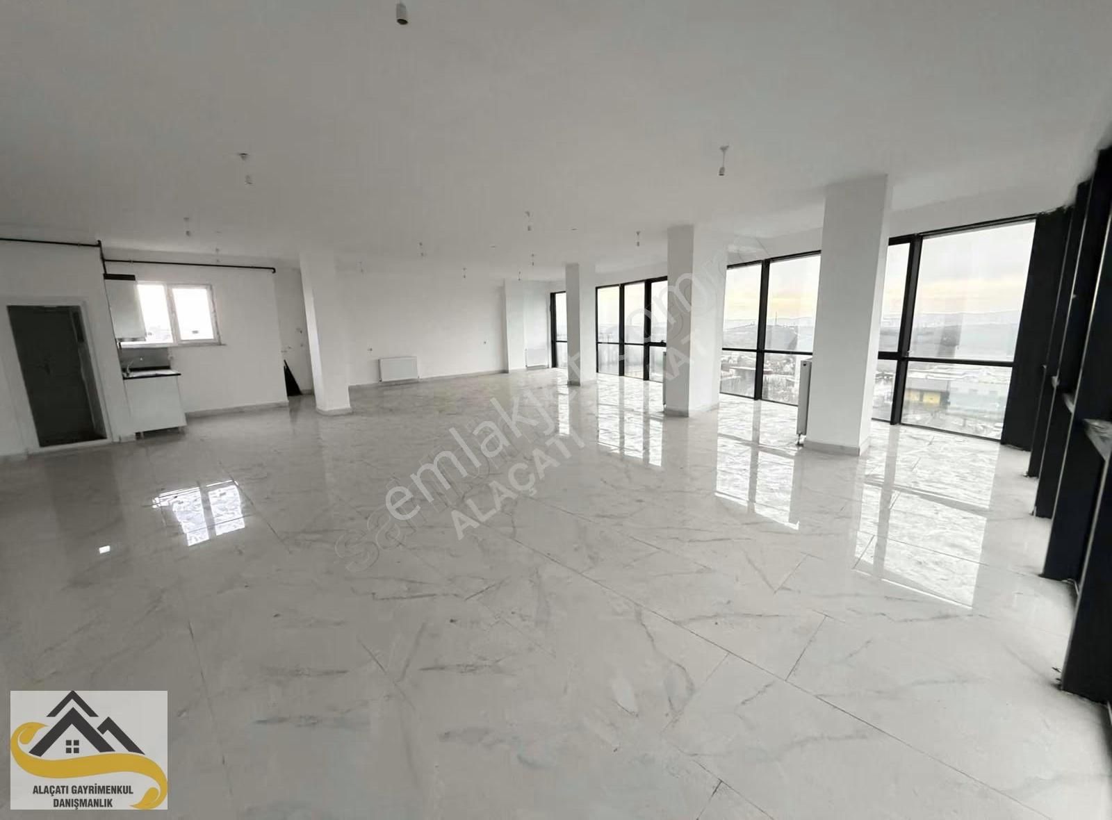 Alacatı İş Hükümet Konağı Yani 3 Kat Kiralik Plazada Dükkan - Görsel 6