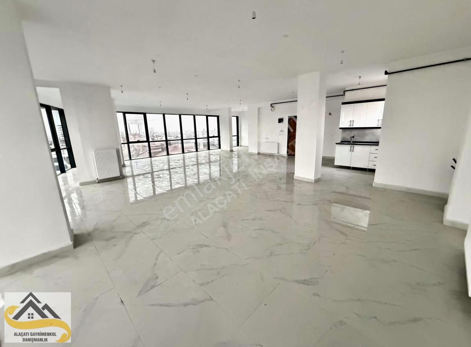 Alacatı İş Hükümet Konağı Yani 3 Kat Kiralik Plazada Dükkan - Görsel 27