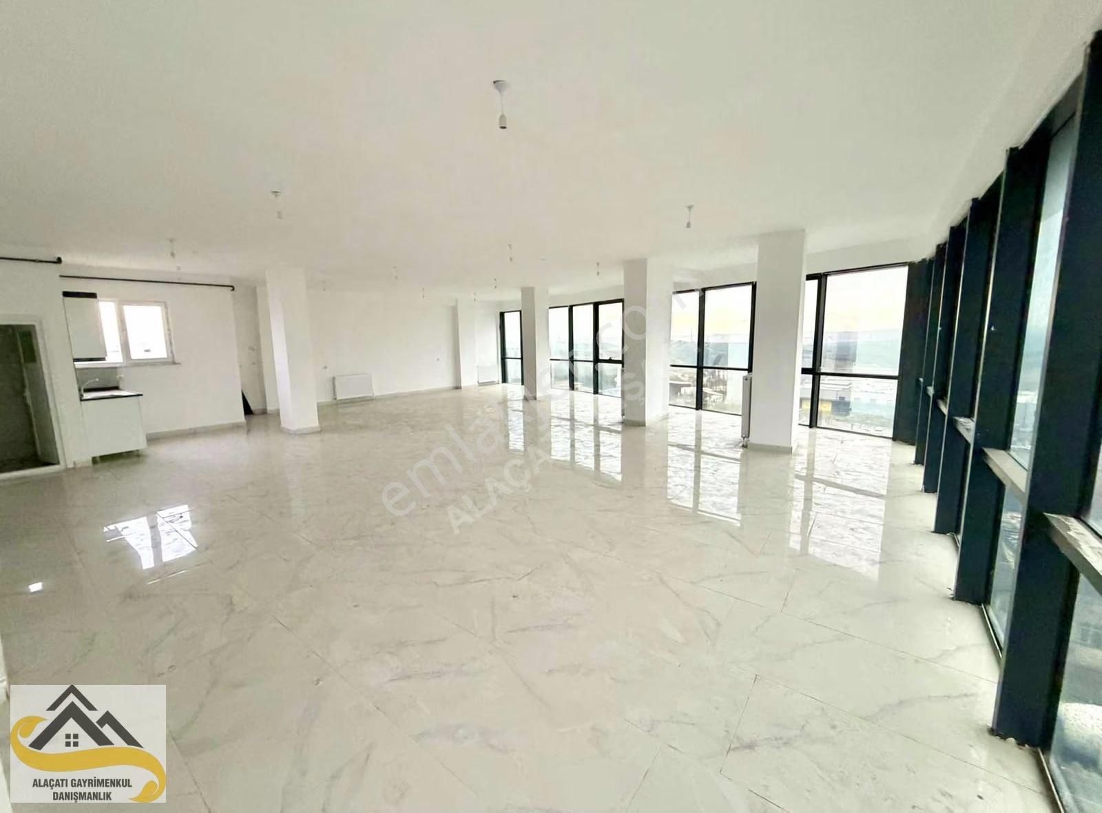 Alacatı İş Hükümet Konağı Yani 3 Kat Kiralik Plazada Dükkan - Görsel 21