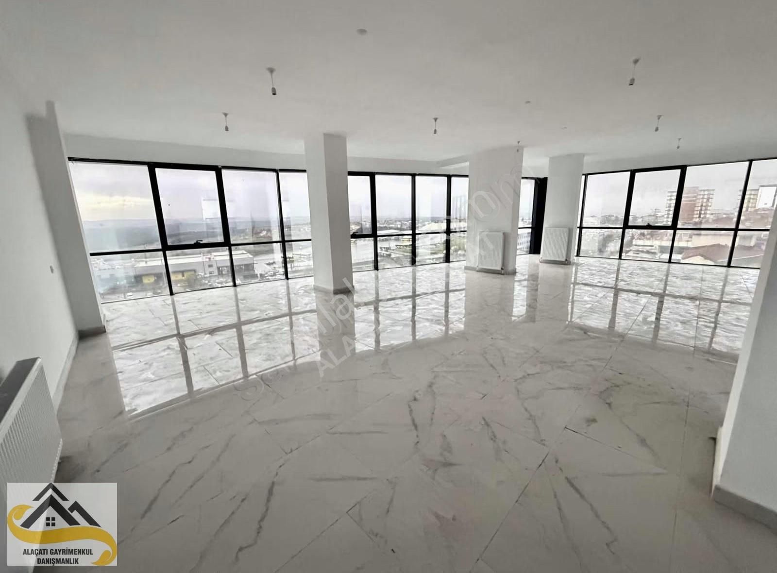 Alacatı İş Hükümet Konağı Yani 3 Kat Kiralik Plazada Dükkan - Görsel 34