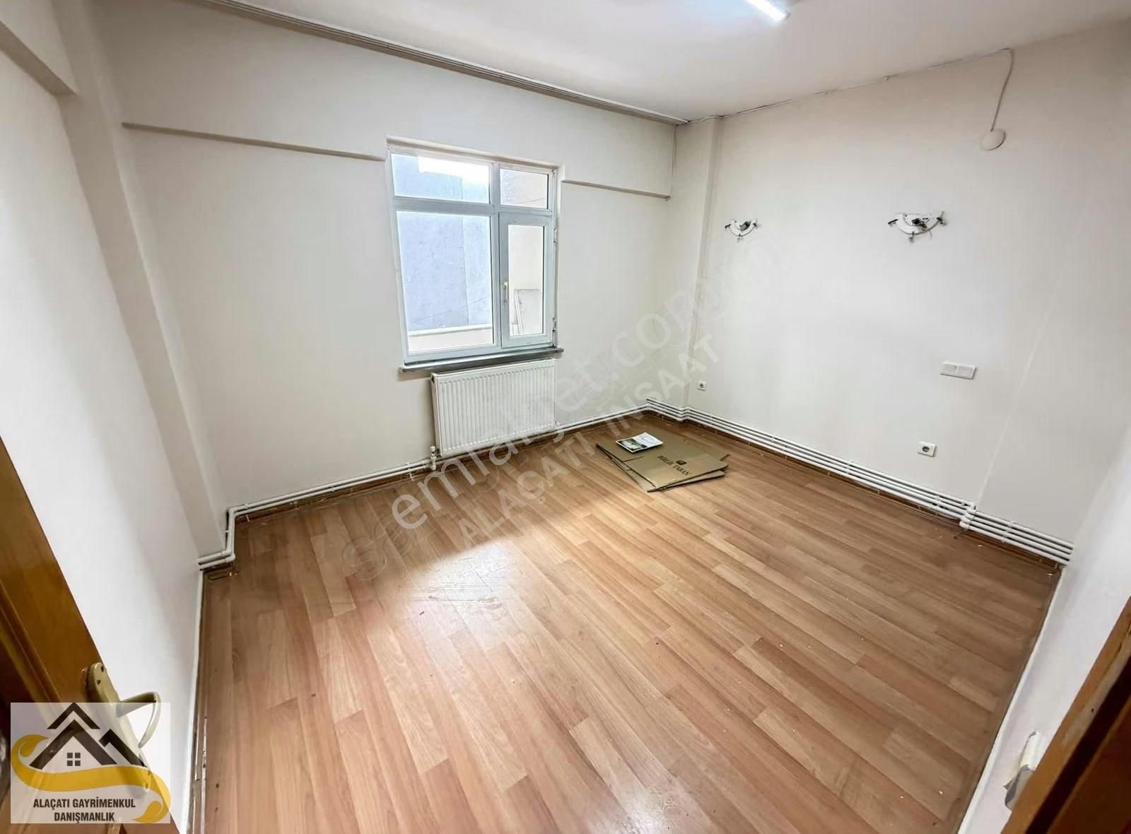 Alacatı İnş Gazi Perşembe Pazarinda 3 Kat 2+1 Kiralik Daire - Görsel 5