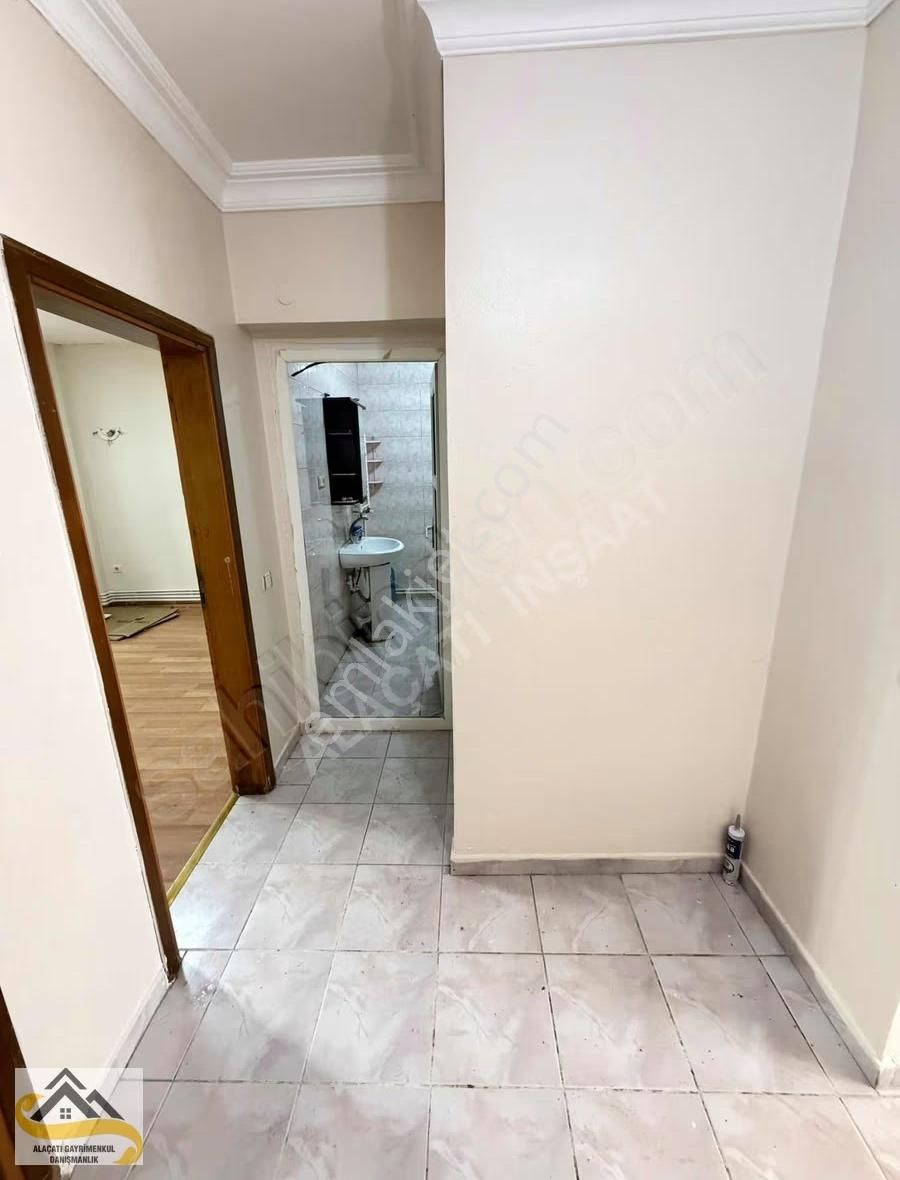 Alacatı İnş Gazi Perşembe Pazarinda 3 Kat 2+1 Kiralik Daire - Görsel 13
