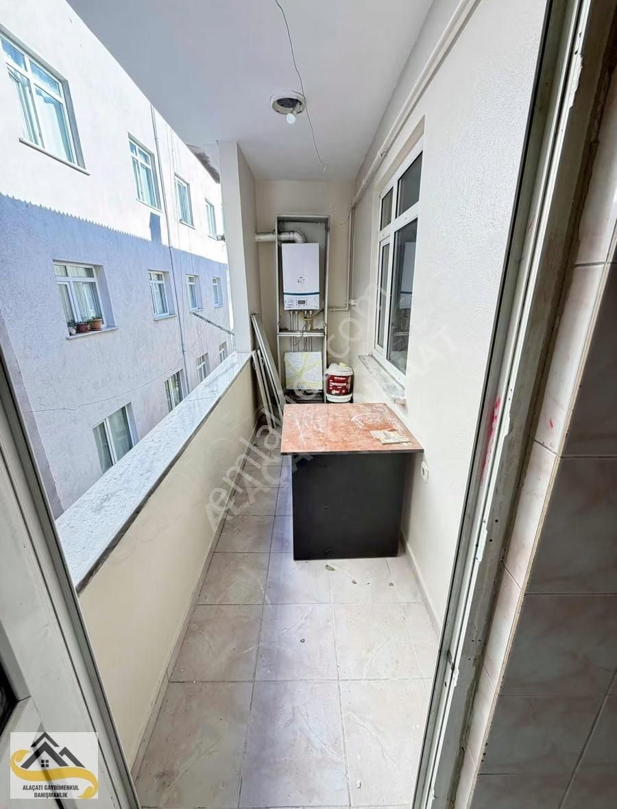 Alacatı İnş Gazi Perşembe Pazarinda 3 Kat 2+1 Kiralik Daire - Görsel 8