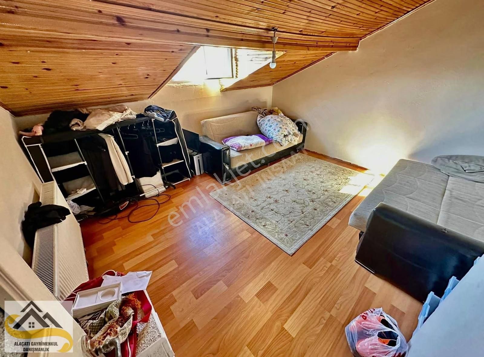 Alaçatı Dan İki Ailenin Yaşayacağı 240 M2 5+2 Masrafsız Dubleks - Görsel 24