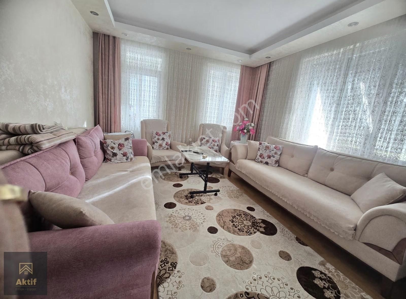 Pazar Pazarı Karşısı Tramvaya 300 Metre Doğalgazlı Cam Balkonlu - Görsel 35