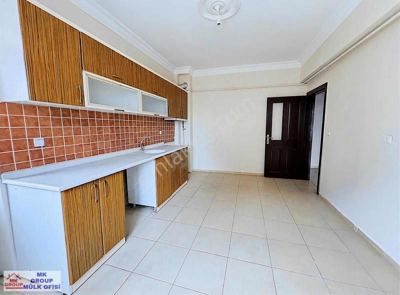 Mevlana Mahallesi Cadde Üzeri Güney Doğu Cephe 3+1 Kiralık Daire - Görsel 2