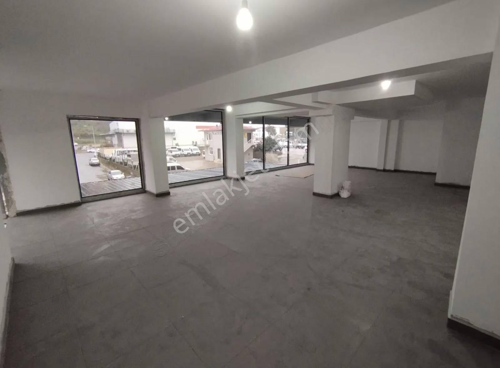 Aksuda Cıft Katlı Tabanı 150 M2 250 M2 Kıralık Dukkan - Görsel 12
