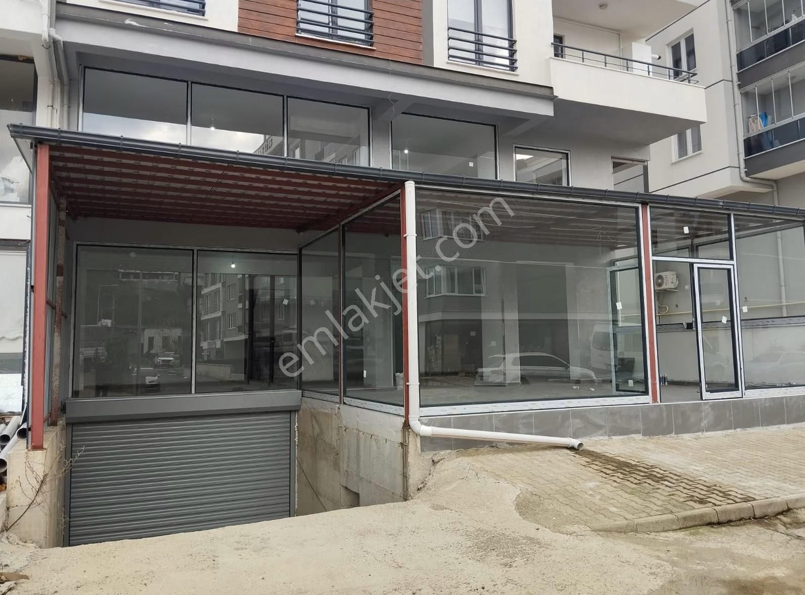 Aksuda Cıft Katlı Tabanı 150 M2 250 M2 Kıralık Dukkan - Görsel 7