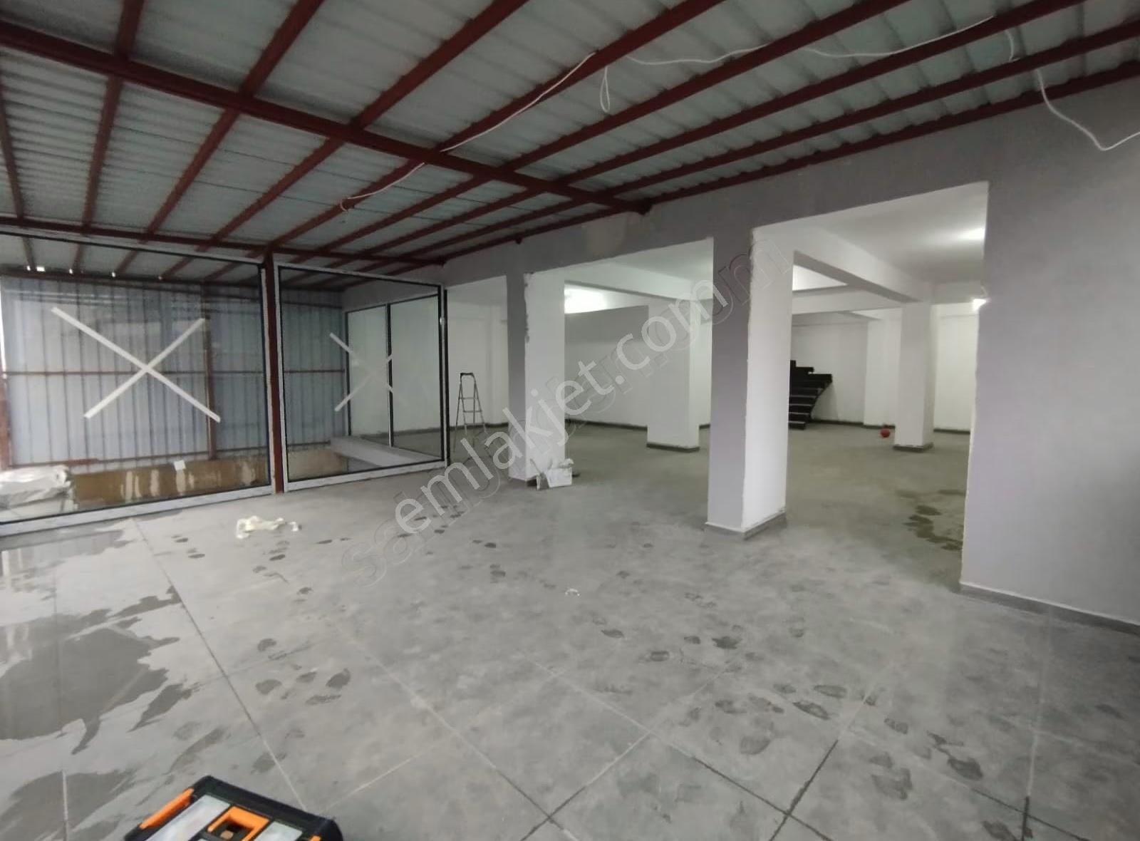 Aksuda Cıft Katlı Tabanı 150 M2 250 M2 Kıralık Dukkan - Görsel 4