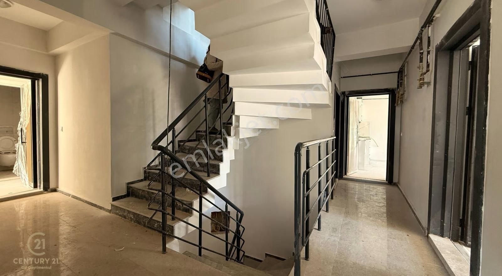 Century21 Bal'dan Gaziosmanpaşa Mah.de Satılık 1+1 Daire - Görsel 20