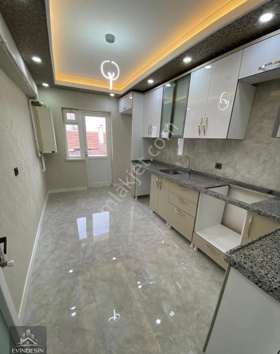 Bağlarbaşı Mah Kentsel İçerisinde 3 Cepheli Full Yapılı Kupon Daire - Görsel 11