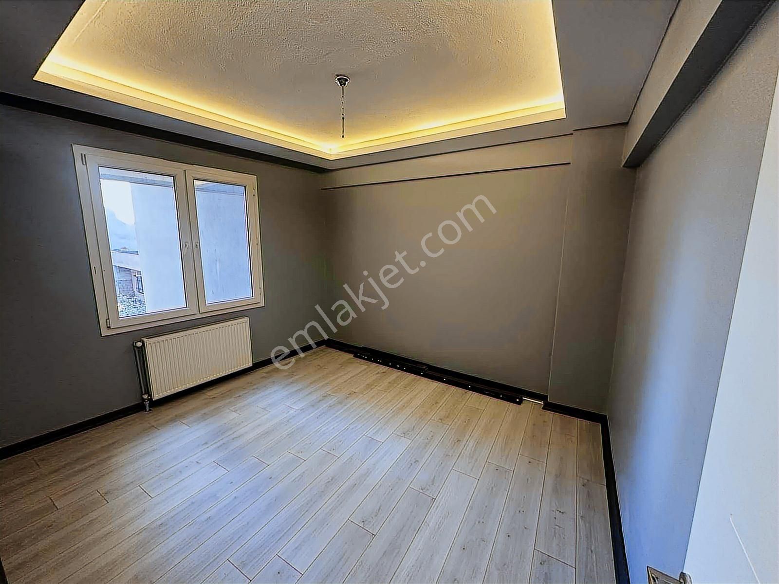 Full Tadilatlı Cadde Üzeri Satılık 2+1 Daire - Görsel 3