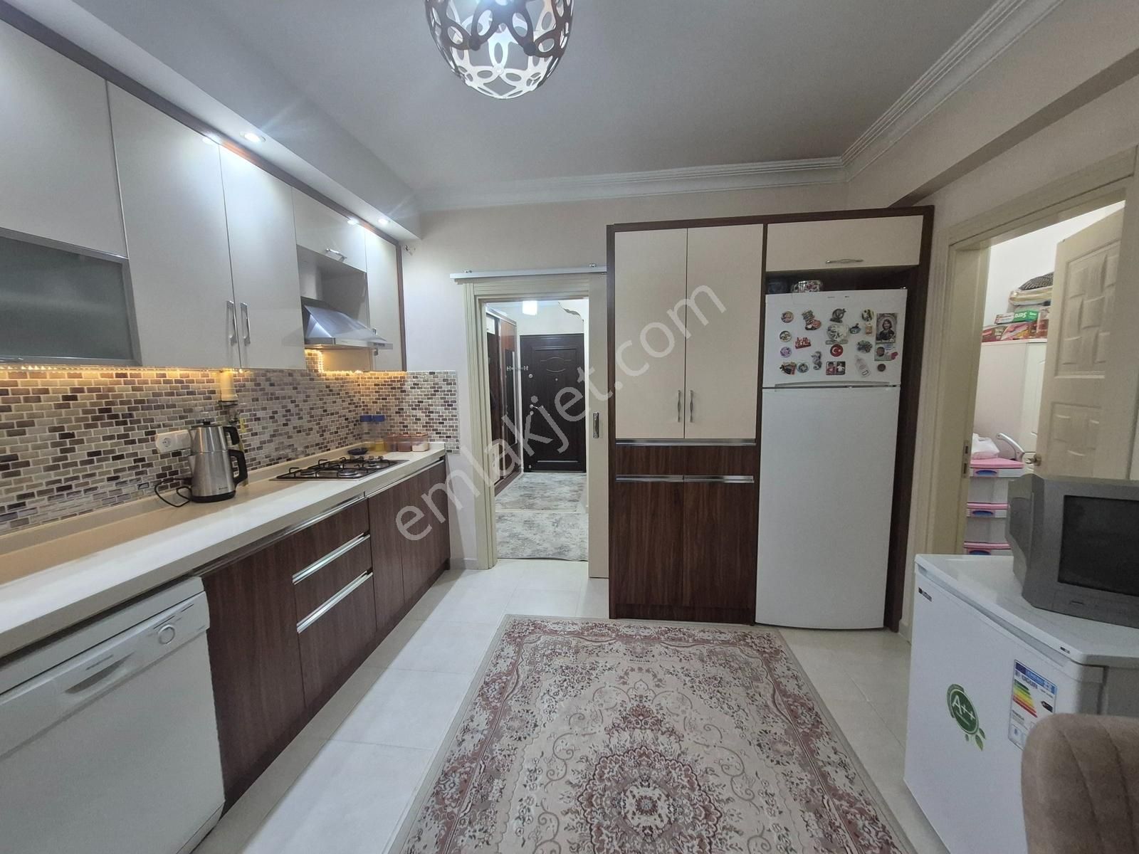 İlbey // Şuhut Mer. "gençlik" Caddesinde Satılık 3+1 Lüks Daire - Görsel 35