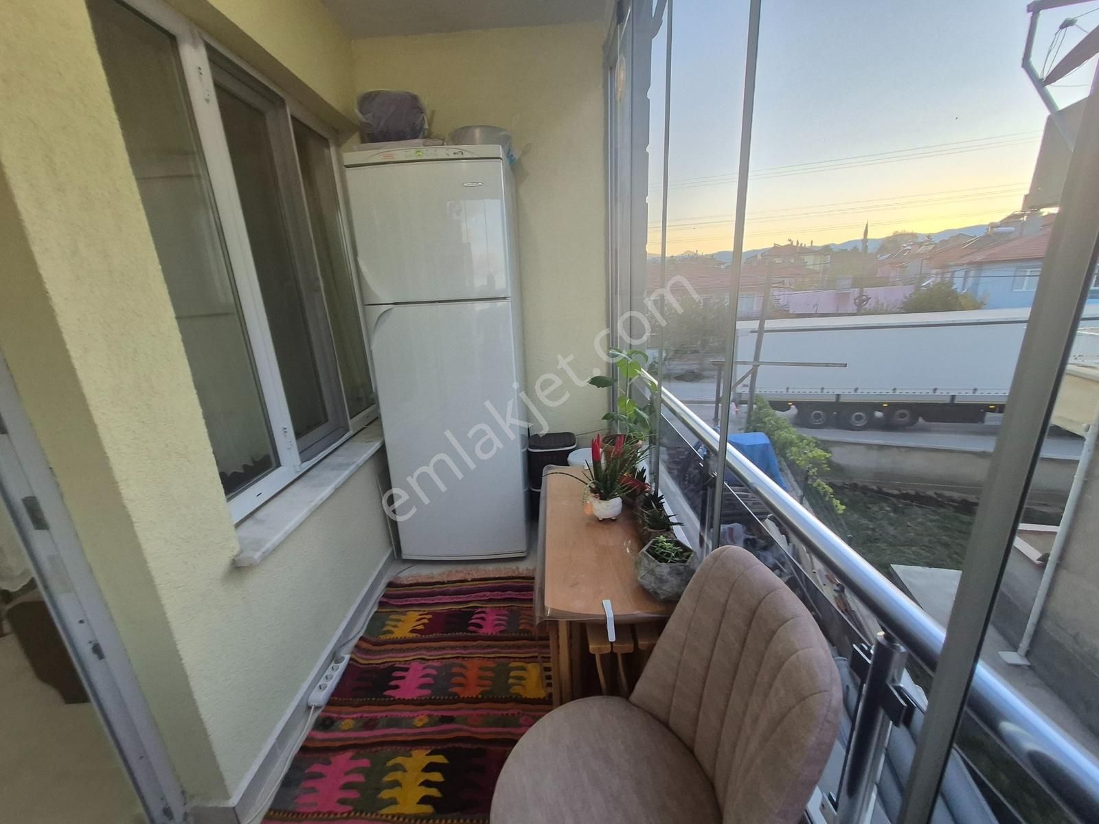 İlbey // Şuhut Mer. "gençlik" Caddesinde Satılık 3+1 Lüks Daire - Görsel 32