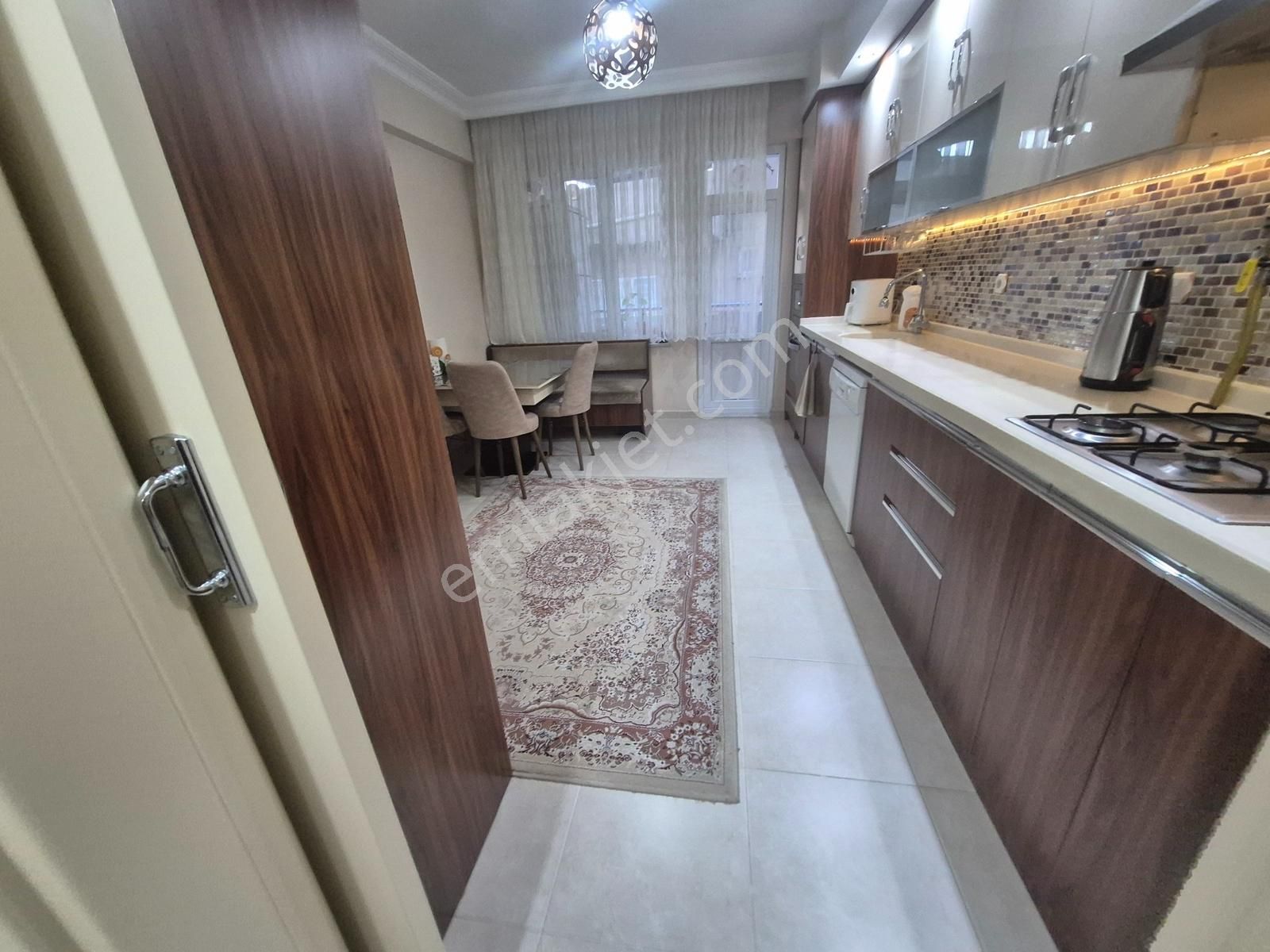 İlbey // Şuhut Mer. "gençlik" Caddesinde Satılık 3+1 Lüks Daire - Görsel 15