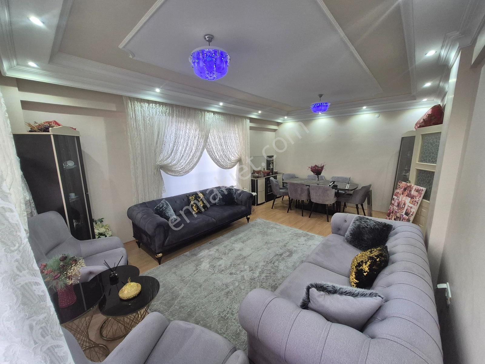 İlbey // Şuhut Mer. "gençlik" Caddesinde Satılık 3+1 Lüks Daire