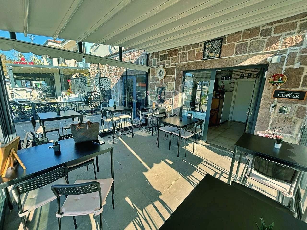 Uytundan Burhaniye İskelede Denize 20 Metre Devren Kiralıkişyeri