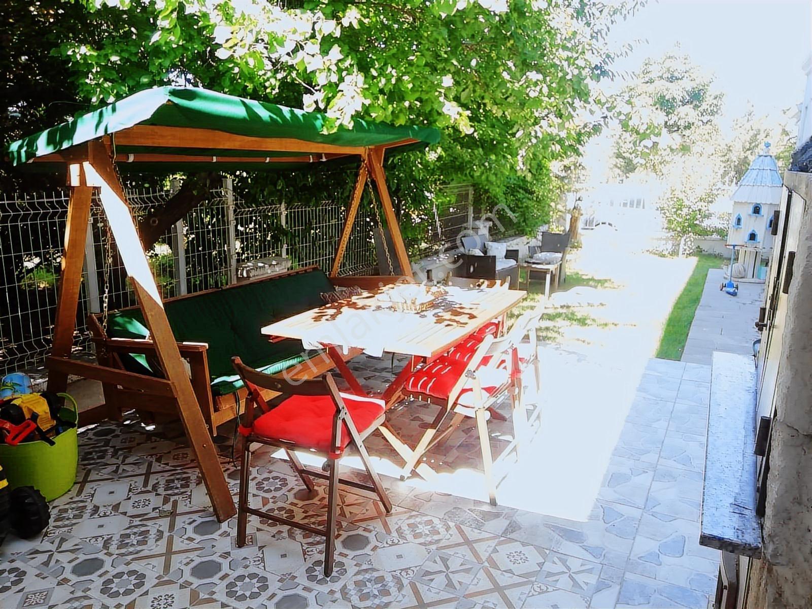 Gölpark Sitesinde Güvenlikli Satılık Villa - Görsel 2