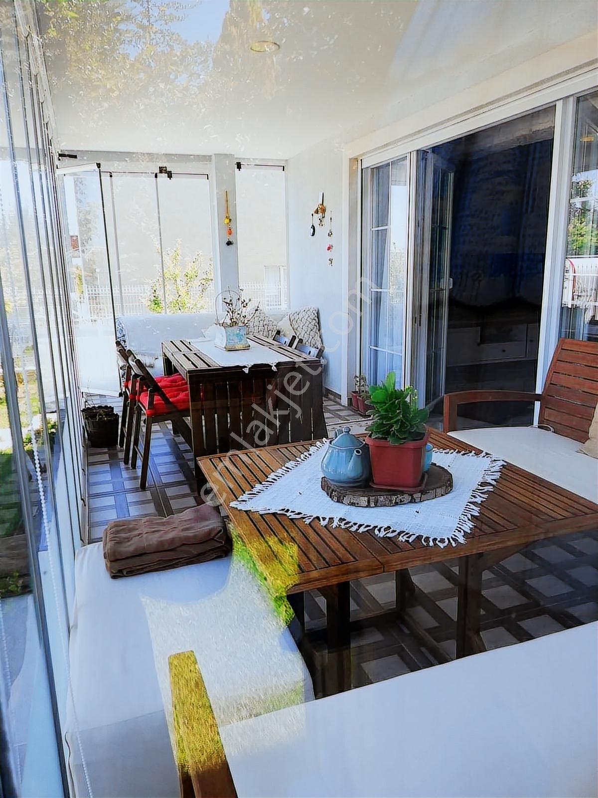 Gölpark Sitesinde Güvenlikli Satılık Villa - Görsel 6