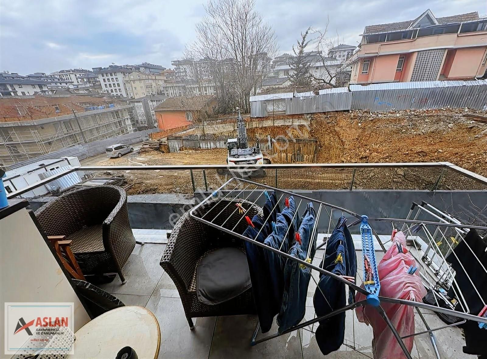 Çengelköy Bahçelievler'de Satılık 2+1 Arakat Dairei İyi Konumda - Görsel 2