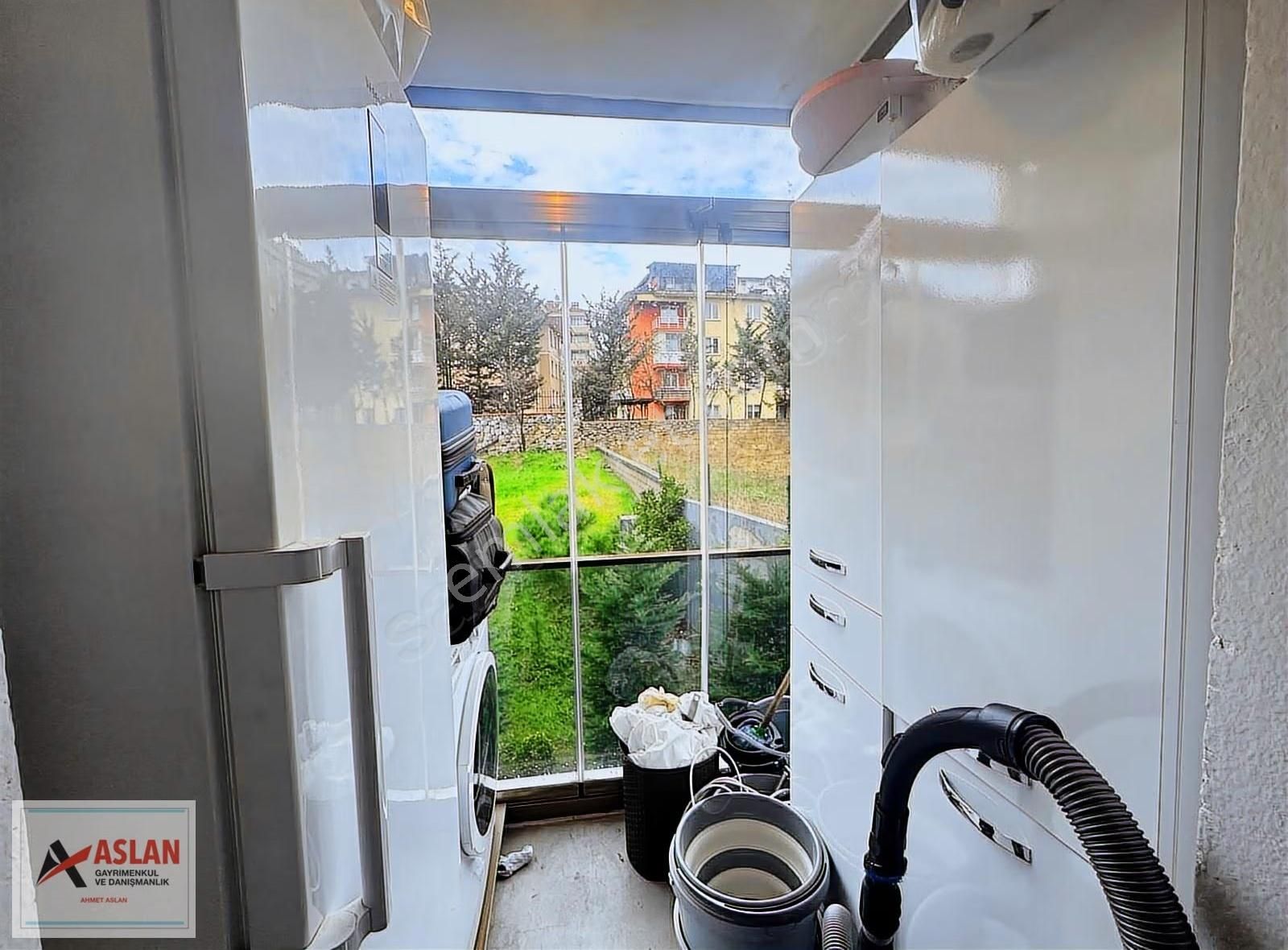 Çengelköy Bahçelievler'de Satılık 2+1 Arakat Dairei İyi Konumda - Görsel 15