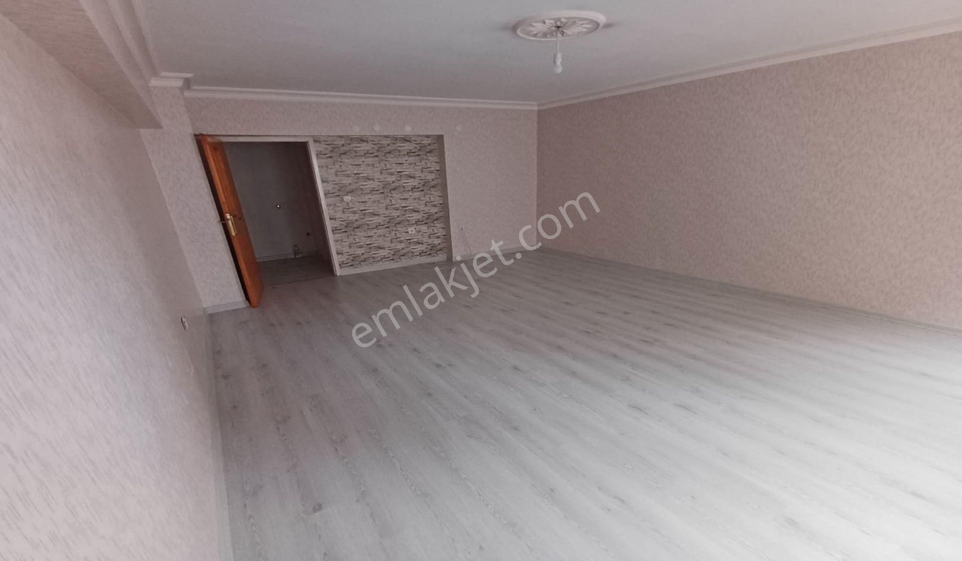 Ufuktepe Pazar Yanı 3+1 Kat Konumunda Altındadaire Var Masrafsız - Görsel 9