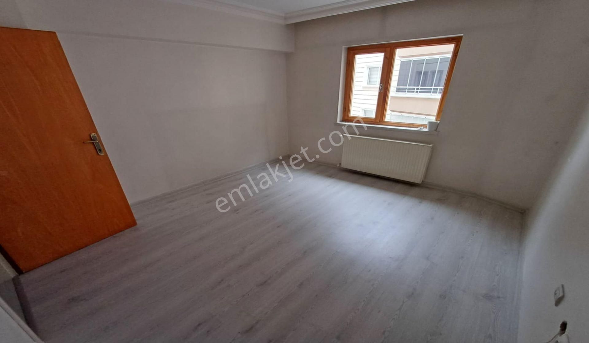 Ufuktepe Pazar Yanı 3+1 Kat Konumunda Altındadaire Var Masrafsız - Görsel 24