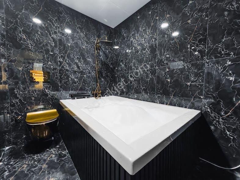 Gaziosmanpaşa Bağlarbaşı Nda Lüx Jakuzili Teraslı 1+0 Günlük Daire