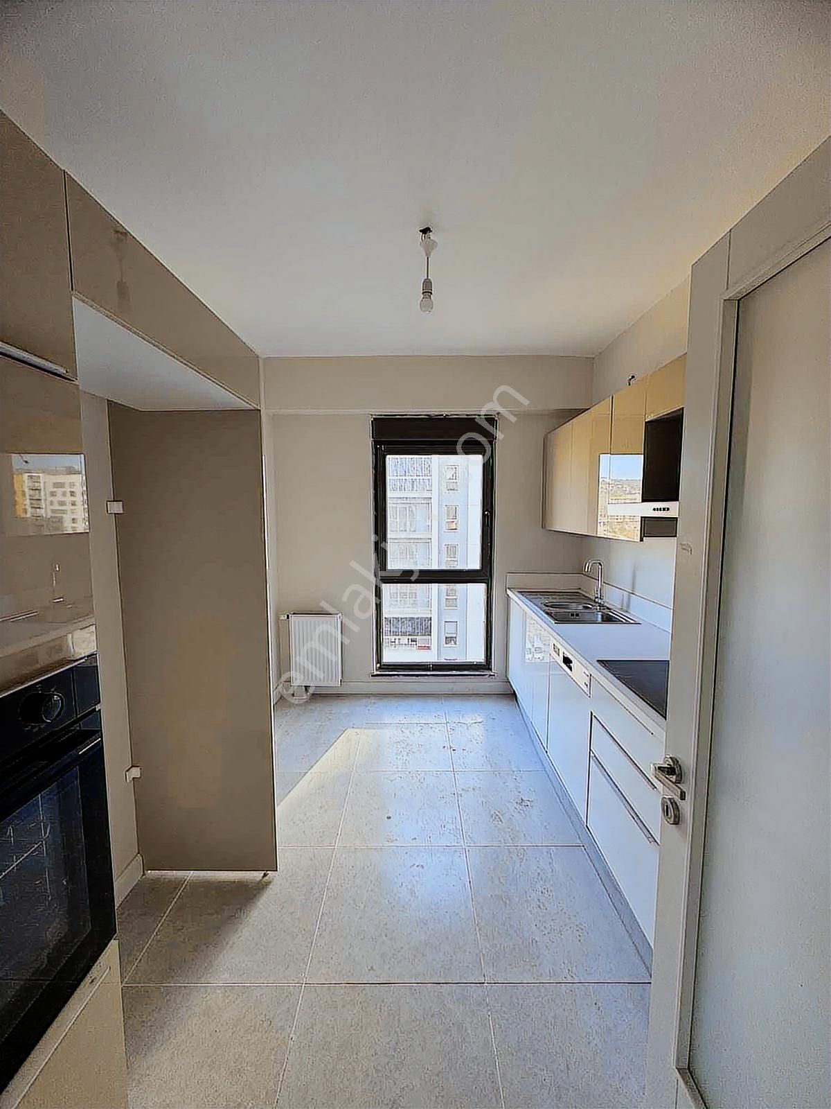 Suryapı'da 3+1 131 M² Ebeveyn Banyolu Katta Manzaralı Daire. - Görsel 14