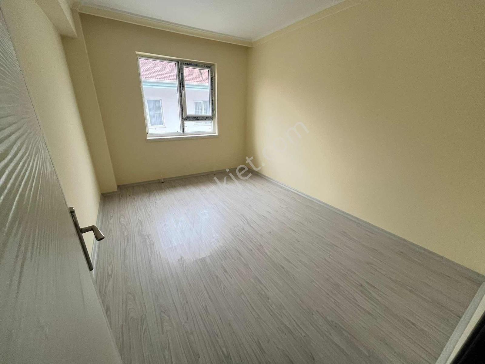 Şentürk Gayrimenkul'den**asansörlü**iskanlı**güney Cephe Daire!! - Görsel 5