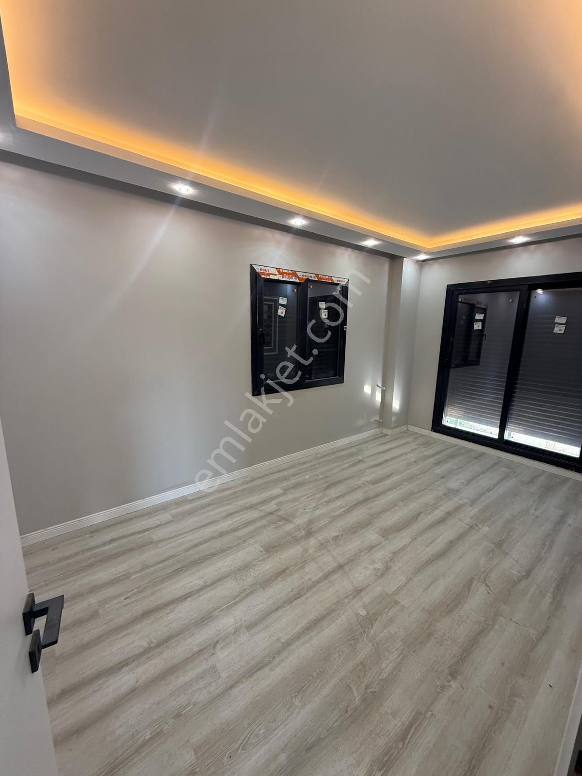 Cumhuriyet Mah.de Özel Yapım 2+1 | Önü Açık - Görsel 18