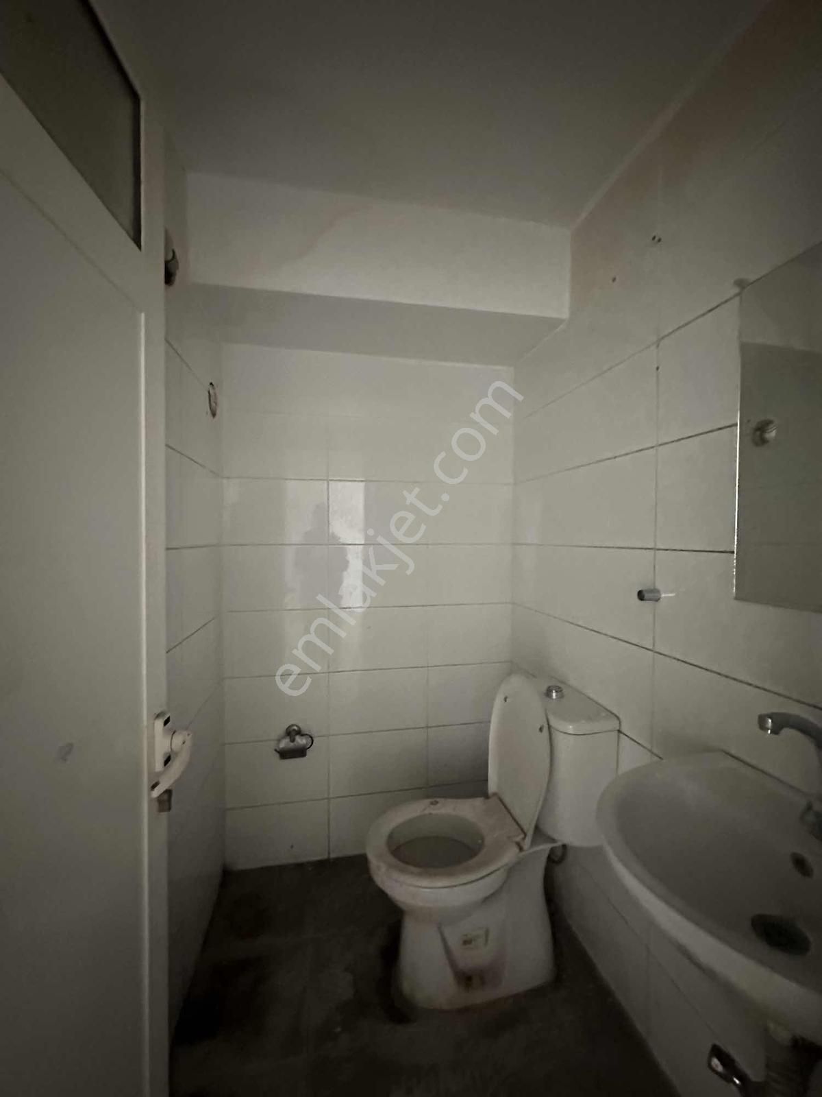 Bürmenden Hatay Sevgiyolunda Köşe Caddeye Çok Yakın Wc'li Dükkan - Görsel 3