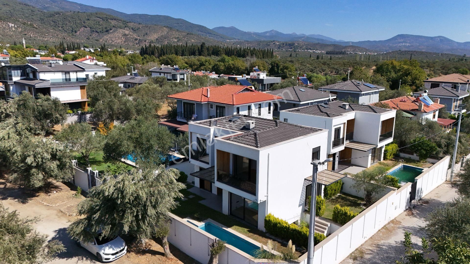 Yiğit'ten Gürede 5+1 Şık Ve Lüks Tasarımlı Saunalı_havuzlu Villa - Görsel 4