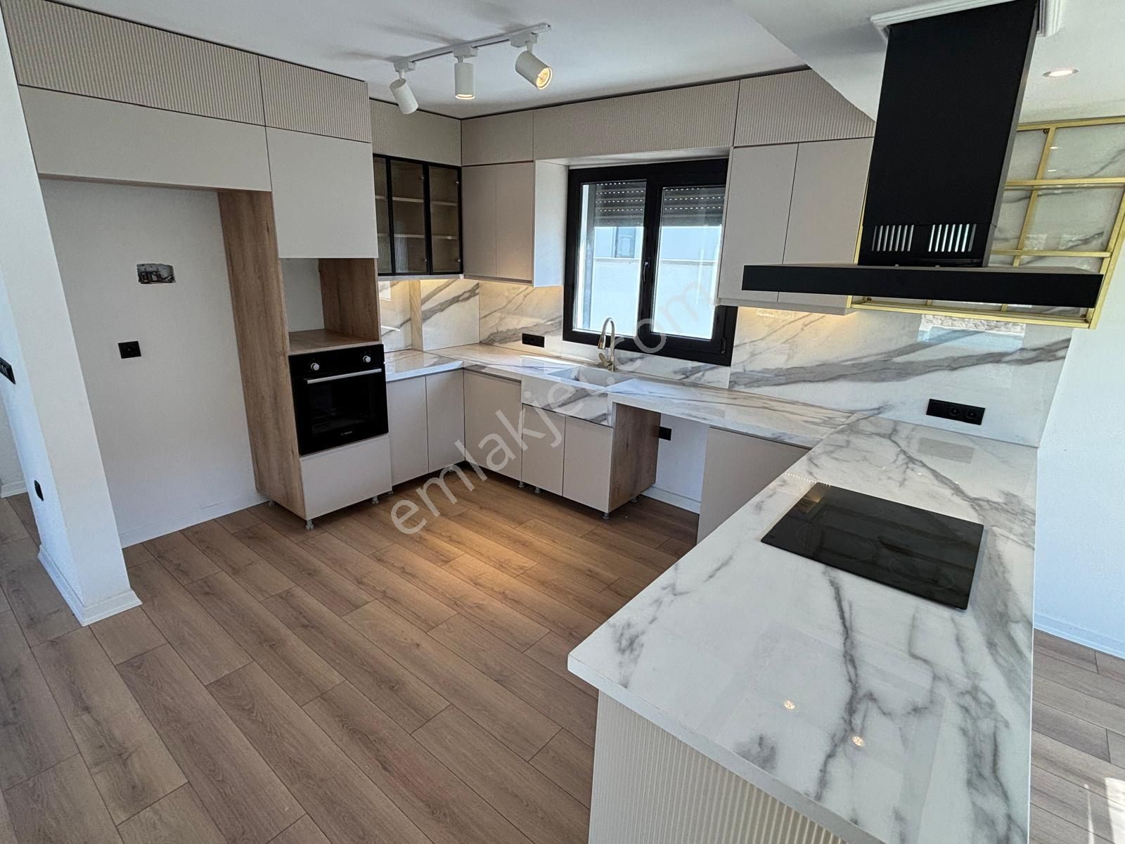Yiğit'ten Gürede 5+1 Şık Ve Lüks Tasarımlı Saunalı_havuzlu Villa - Görsel 6