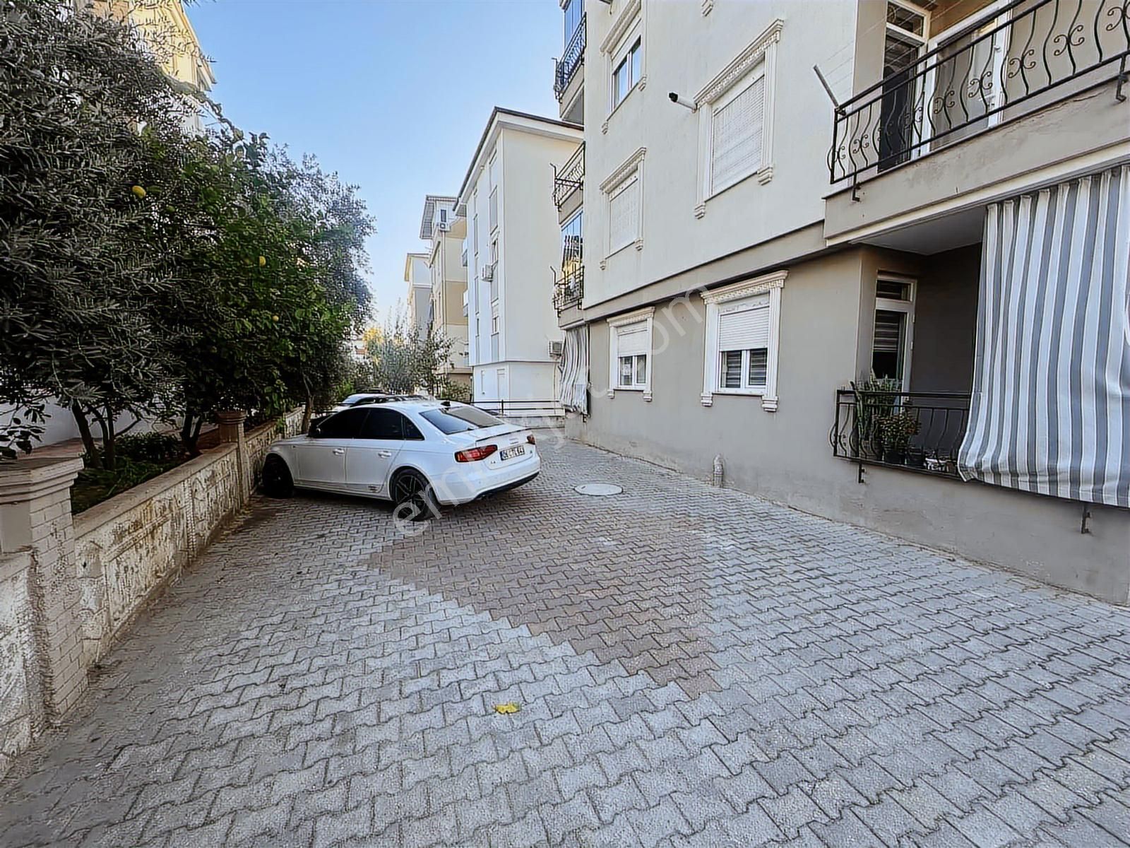 Sinanefendi Eml'dan Ünsal Mah.2+1 120 M² Üç Cephe Çift Balkonlu - Görsel 2