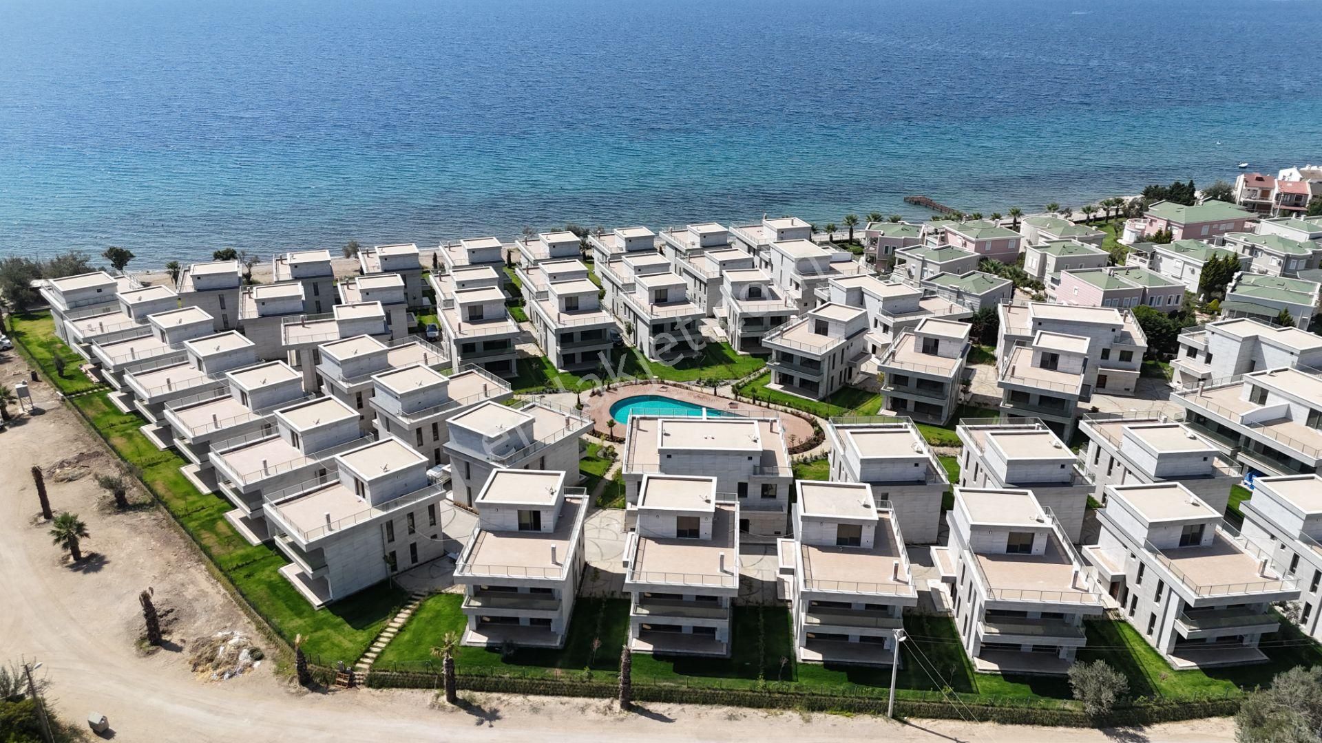 Yiğit'ten Denize Sıfır Ayrıcalığında Şık 5+1 Site Konsept Villa - Görsel 2