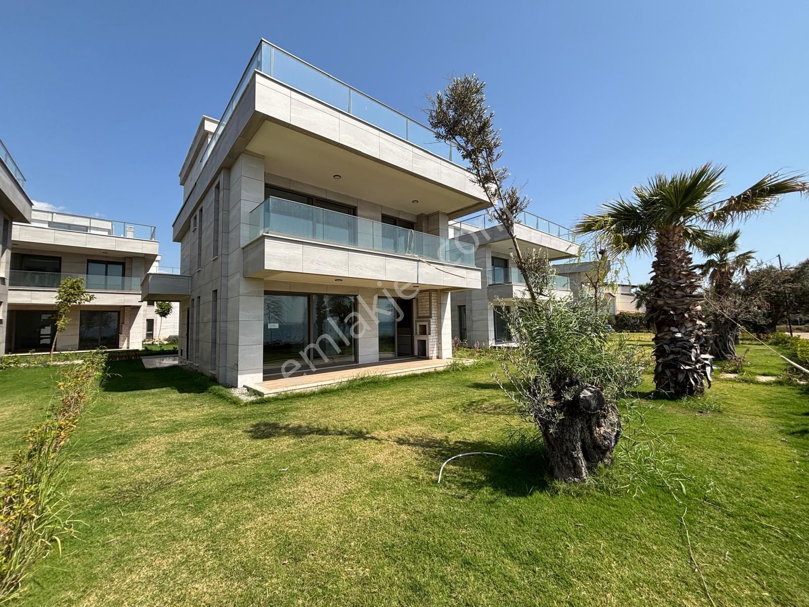 Yiğit'ten Denize Sıfır Ayrıcalığında Şık 5+1 Site Konsept Villa - Görsel 32