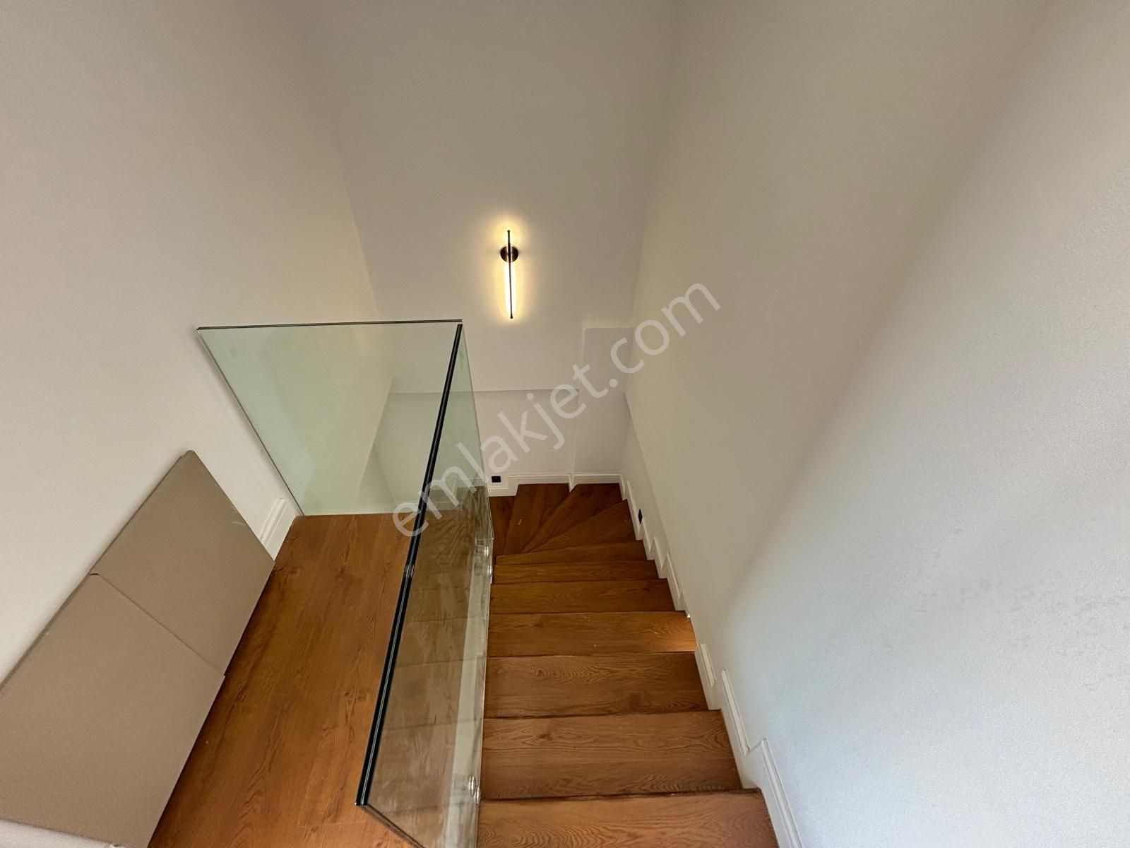 Yiğit'ten Denize Sıfır Ayrıcalığında Şık 5+1 Site Konsept Villa - Görsel 24