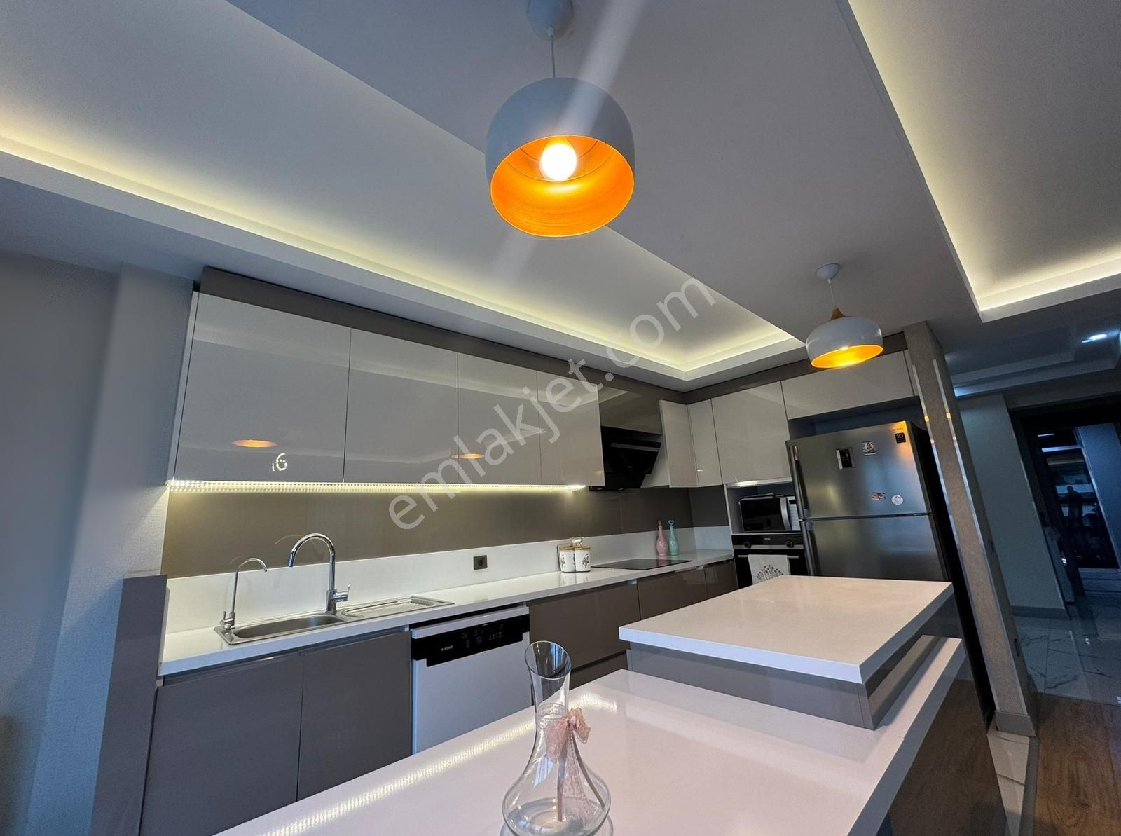 Cumhuriyet Mah. Metro Yakını Modern Site İçi 2+1 Satılık Daire - Görsel 12