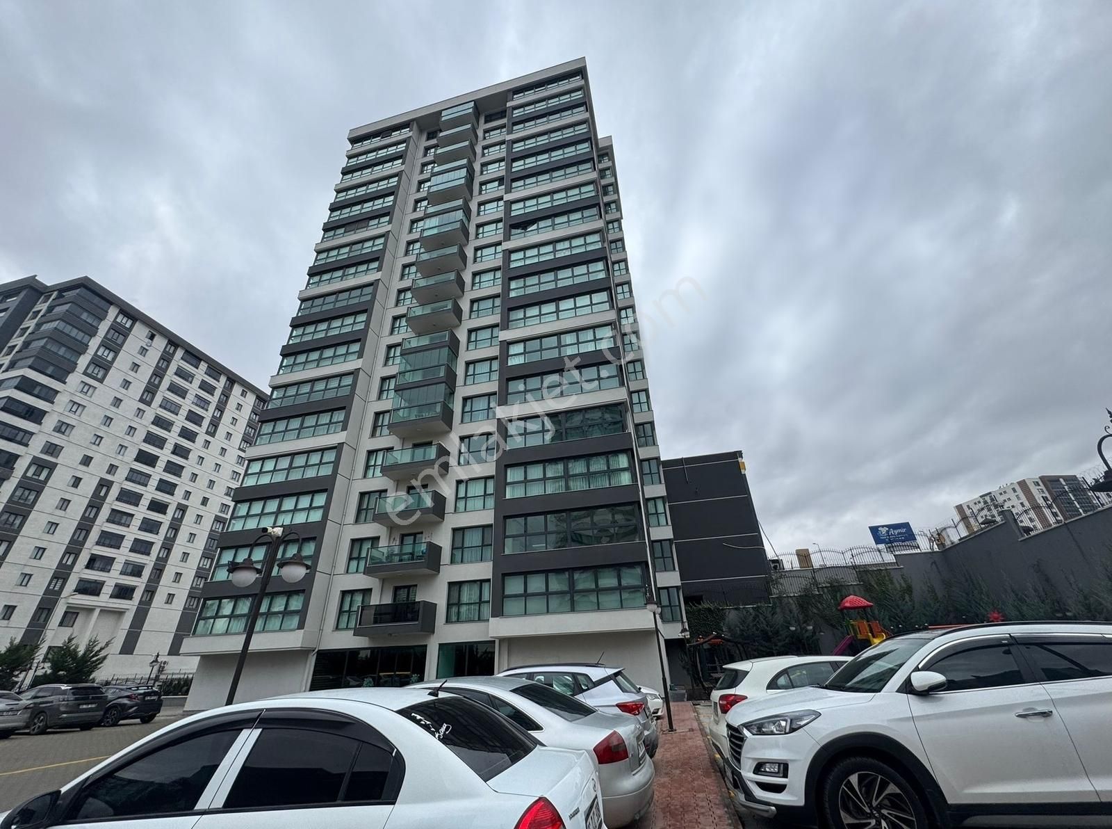 Cumhuriyet Mah. Metro Yakını Modern Site İçi 2+1 Satılık Daire - Görsel 5