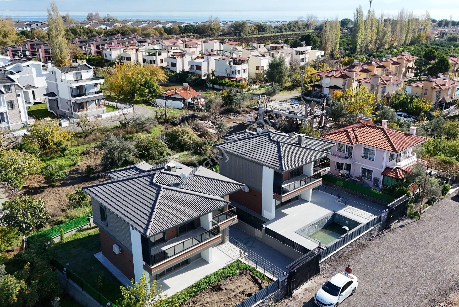 Yiğit'ten Altınoluk Fenerde 4+1 Ultra Lux Müstakil Havuzlu Villa - Görsel 2
